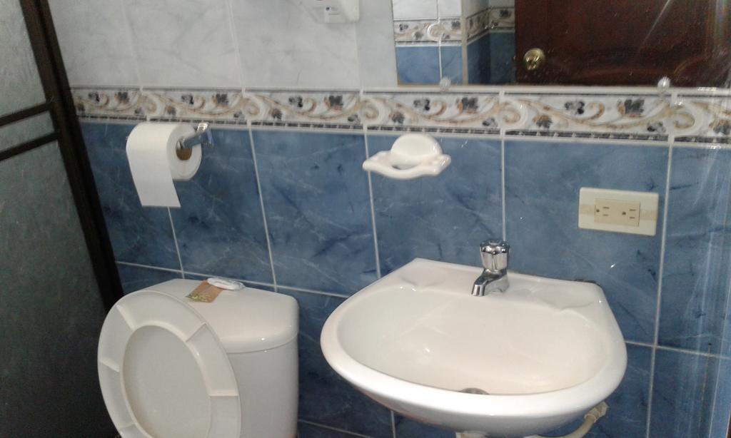 Hostal Jireh Tena Bagian luar foto